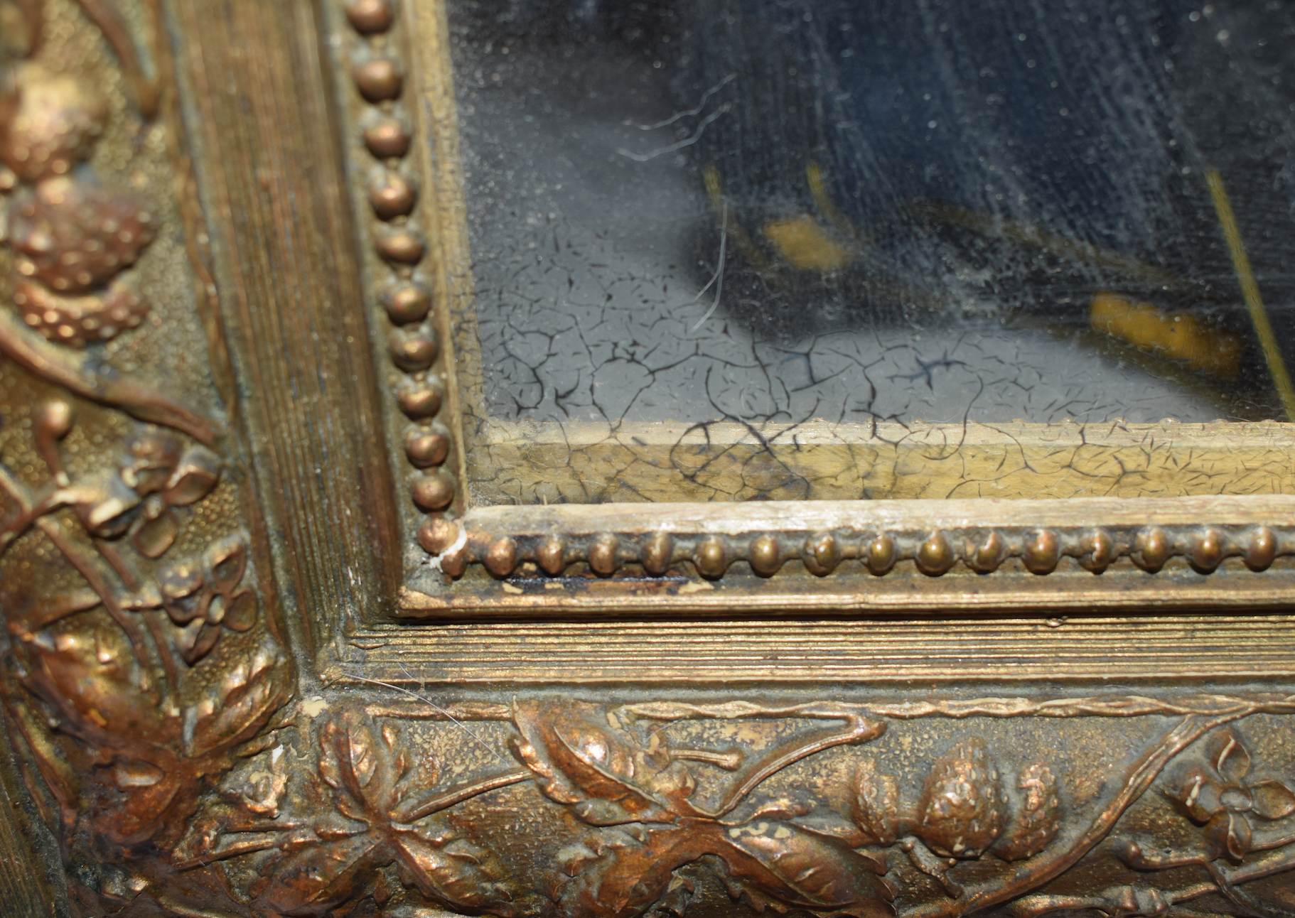 A FRENCH NAPOLEON III GILT GOLD STUCCOED MIRROR - Image 10