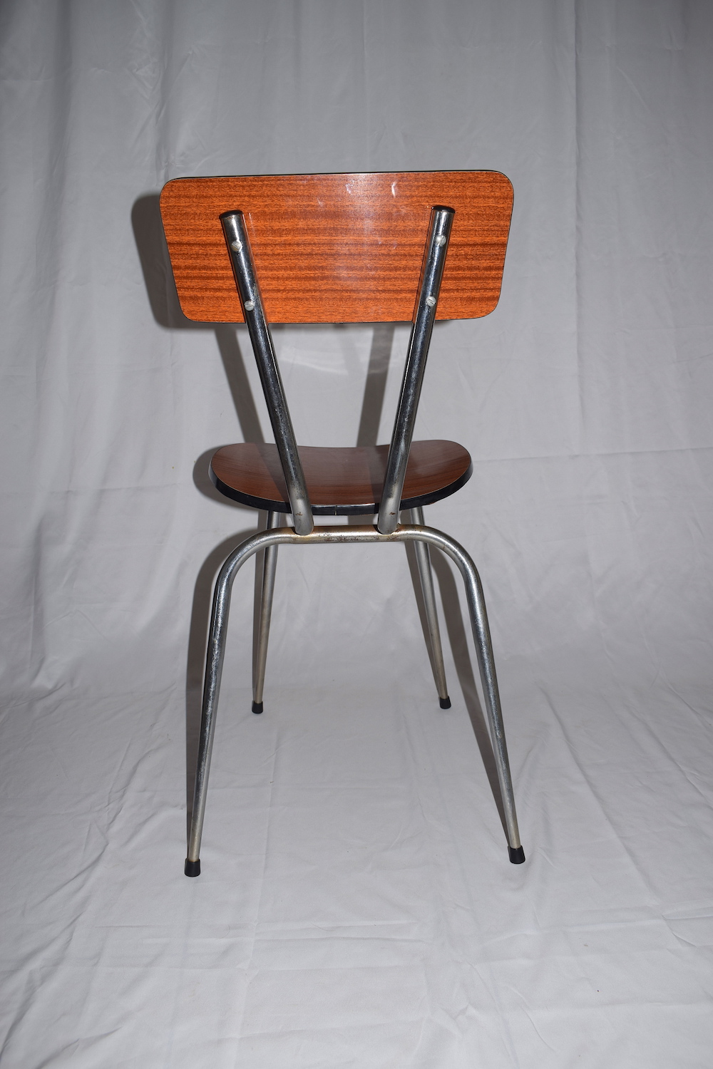 A SET OF FRENCH 1960s FORMICA RESPOAL KITCHEN CHAIRS - Image 6