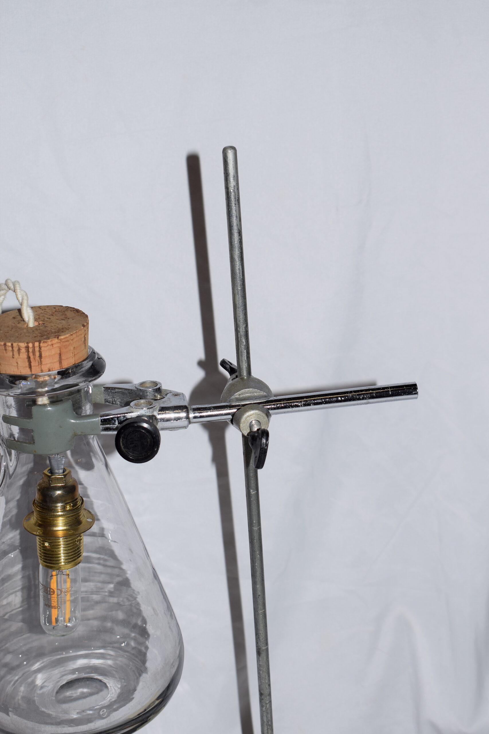 HAND-CRAFTED TABLE LAMP MADE UP OF VINTAGE LAB EQUIPMENT - Image 3