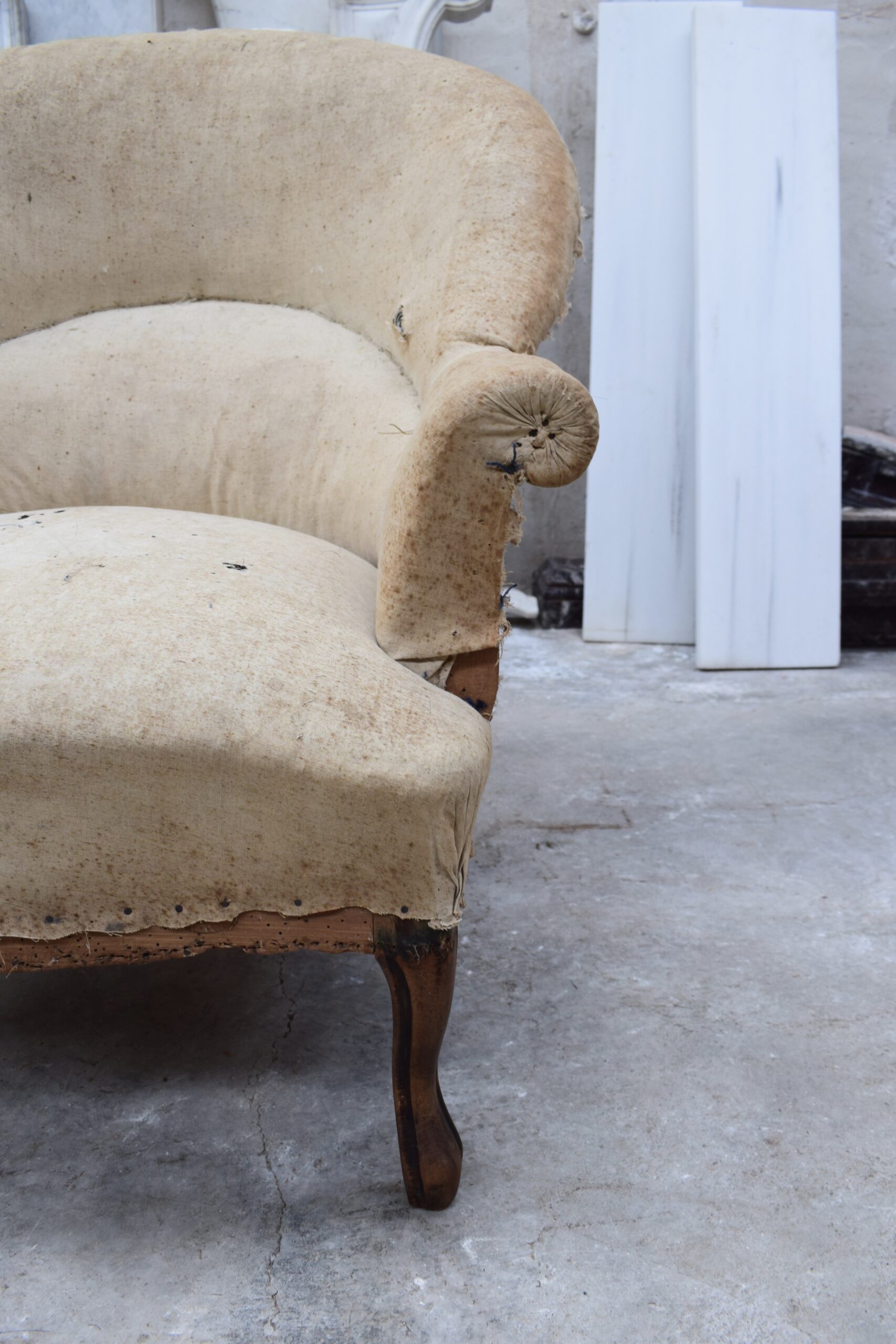 FRENCH NAPOLEON III TUB CHAIR DATING FROM AROUND 1850 - Image 3