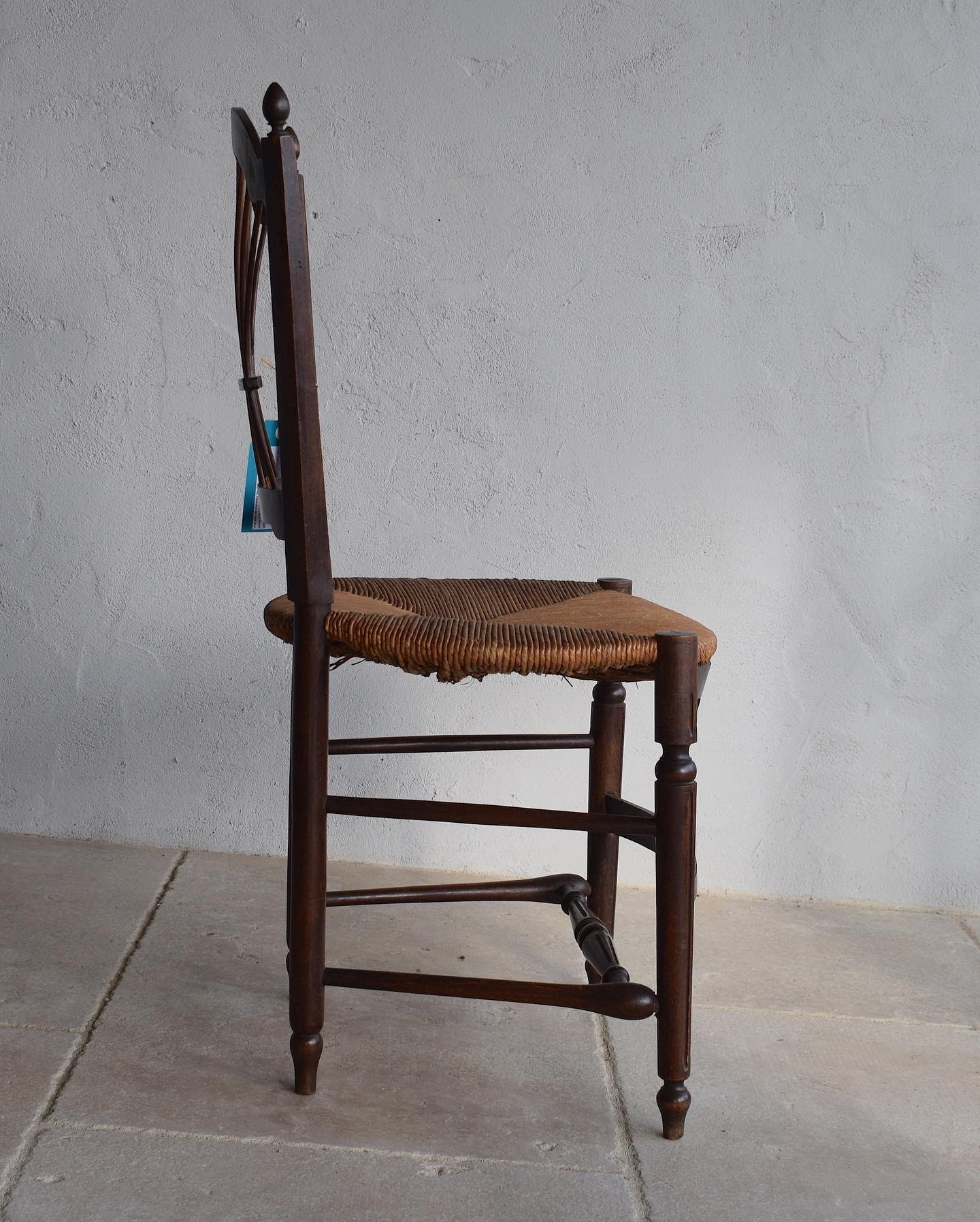 A PAIR OF 1930s FRENCH DINING CHAIRS WITH RUSH SITTING - Image 11
